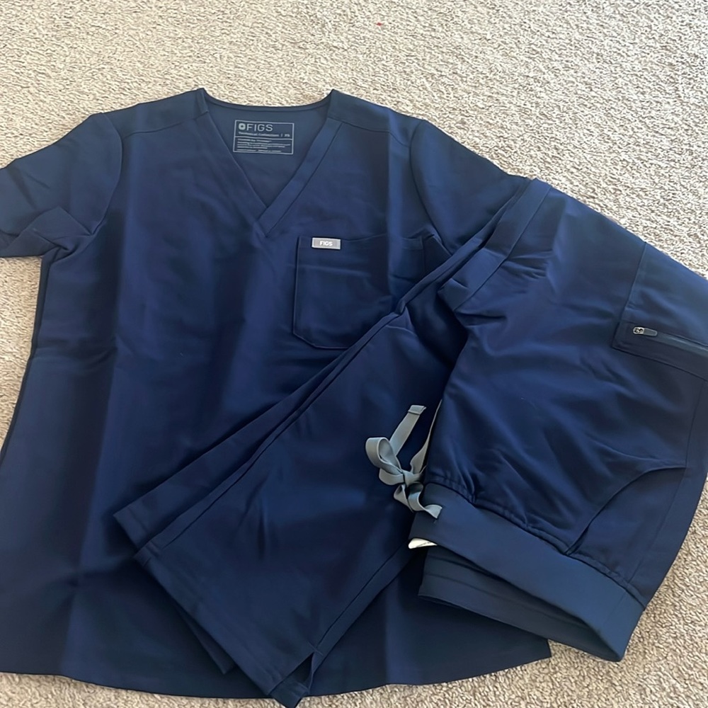 Brand new figs with tags navy top xsmall, bottom small